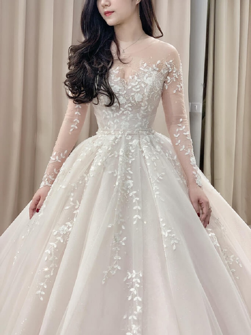 Tổng hợp 1001 kiểu váy cưới cho cô dâu thấp tròn HOT nhất 2021 - Veronica  Wedding- Thương hiệu số 1 về áo khỏa